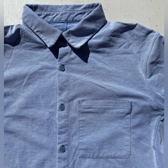 Men's Lululemon Button-Down Shirt Blue Solid NO TAG Casual Beach Surf TIKI - Picture 1 of 14